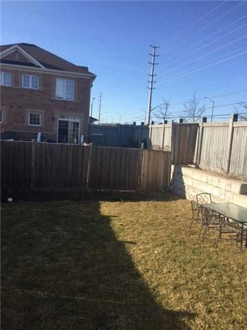 5536 Fudge Terr, House semidetached with 3 bedrooms, 3 bathrooms and 2 parking in Mississauga ON | Image 2