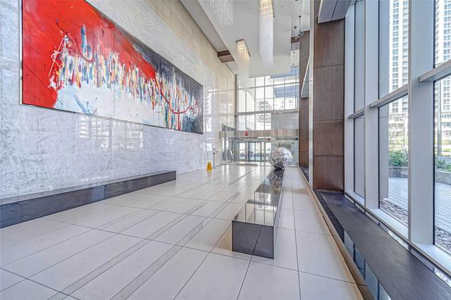 7712 - 388 Yonge St, Condo with 2 bedrooms, 2 bathrooms and 1 parking in Toronto ON | Image 34
