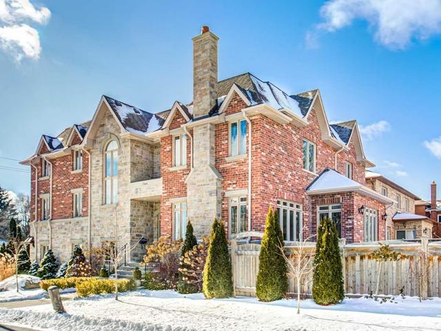 2 Geranium Crt, House detached with 5 bedrooms, 7 bathrooms and 9 parking in Toronto ON | Image 30