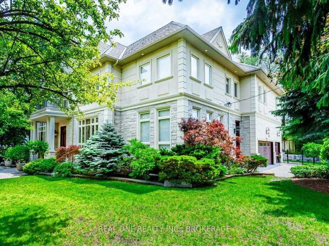 15 Royal Oak Dr, House detached with 5 bedrooms, 7 bathrooms and 10 parking in Toronto ON | Image 23