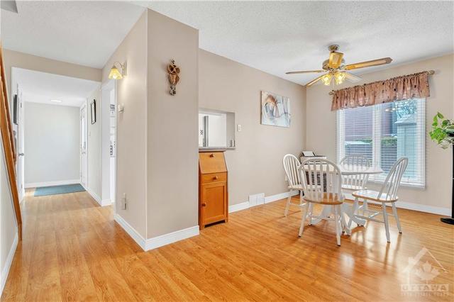 3043 Mannering Court, Home with 3 bedrooms, 2 bathrooms and 4 parking in Ottawa ON | Image 7