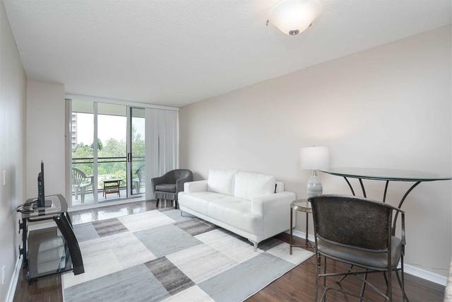 412 - 330 Red Maple Rd, Condo with 2 bedrooms, 1 bathrooms and 1 parking in Richmond Hill ON | Image 4