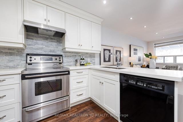 580 Northcliffe Blvd, House detached with 2 bedrooms, 2 bathrooms and 1 parking in Toronto ON | Image 30
