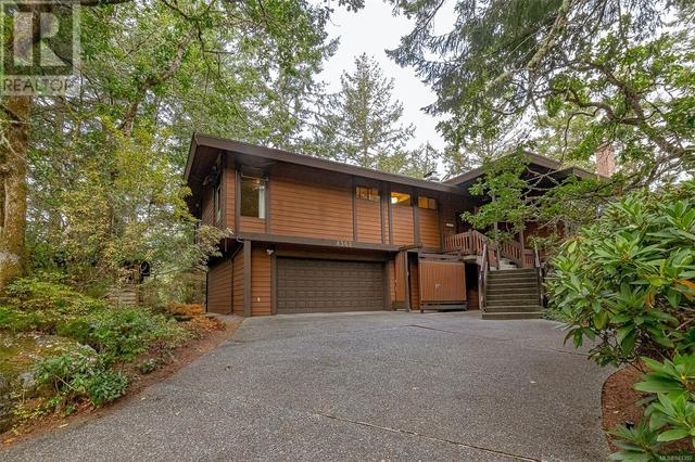 4562 Rithetwood Dr, Saanich, BC, V8X4J6 | Card Image