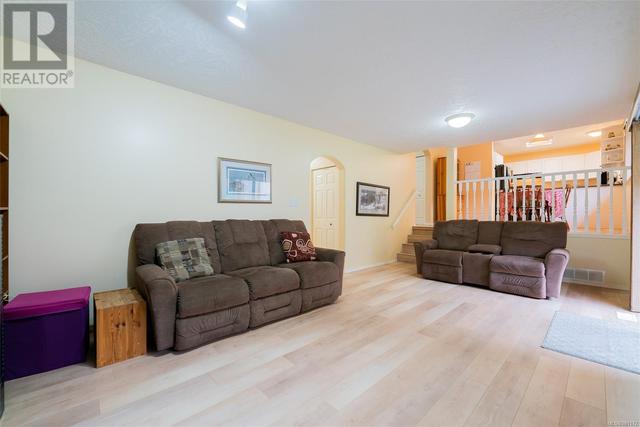 3429 Planta Rd, House detached with 3 bedrooms, 3 bathrooms and 2 parking in Nanaimo BC | Image 24
