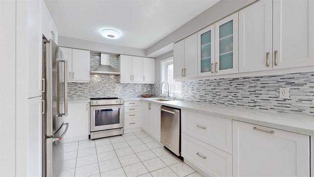298 Marble Pl, House attached with 3 bedrooms, 3 bathrooms and 3 parking in Newmarket ON | Image 32