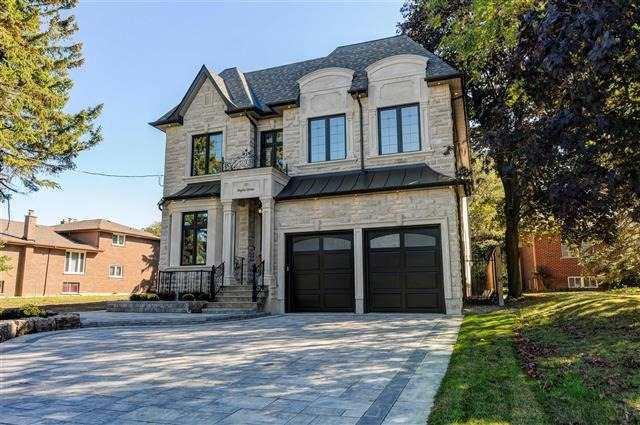 17 Poplar Dr, House detached with 4 bedrooms, 6 bathrooms and 5 parking in Richmond Hill ON | Image 2