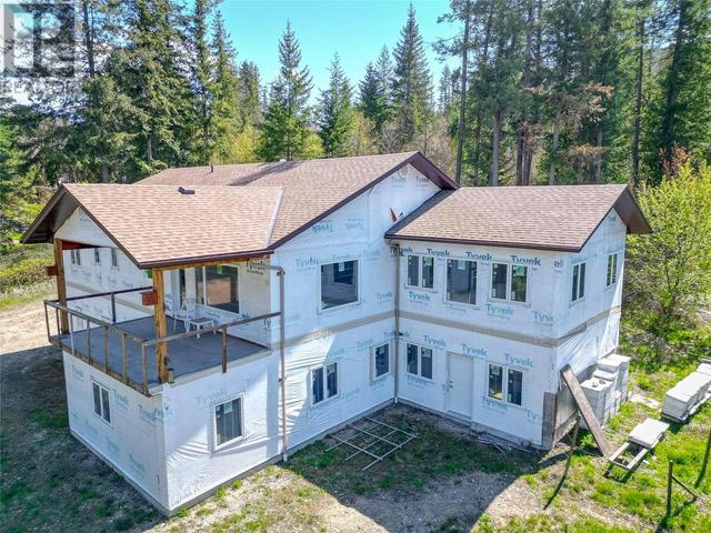 633 9 Street Se, House detached with 5 bedrooms, 3 bathrooms and 2 parking in Salmon Arm BC | Image 11