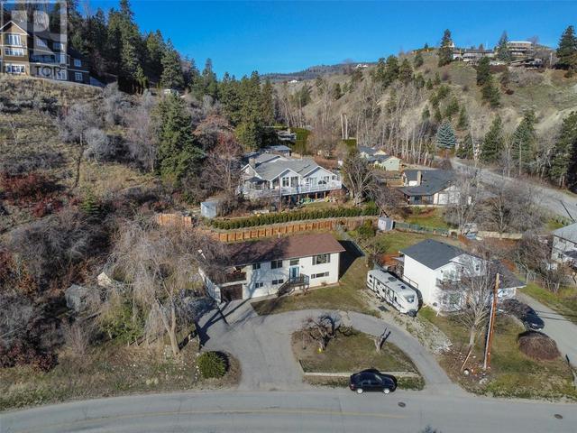 14415 Latimer Avenue, House detached with 5 bedrooms, 2 bathrooms and 1 parking in Summerland BC | Image 60