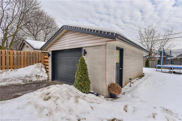 87 Monterey Crescent, House detached with 3 bedrooms, 2 bathrooms and 5 parking in Kitchener ON | Image 36