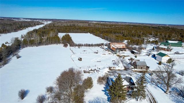 1671 County Rd 43 Road, House detached with 3 bedrooms, 2 bathrooms and 15 parking in North Grenville ON | Image 23