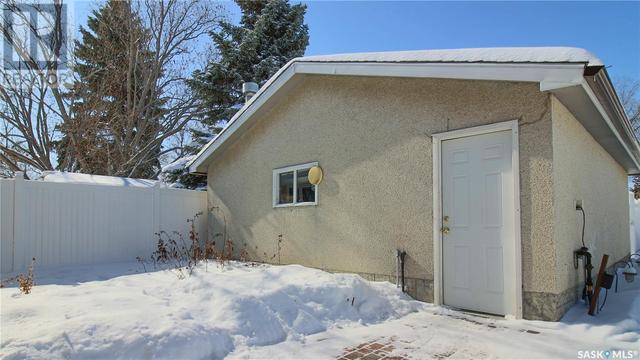 110 Mccarthy Boulevard N, House detached with 3 bedrooms, 2 bathrooms and null parking in Regina SK | Image 39