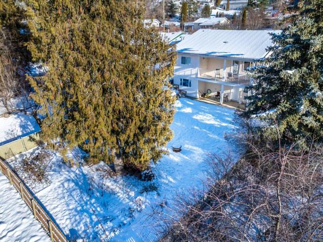 615 6 Avenue, House detached with 3 bedrooms, 3 bathrooms and null parking in Creston BC | Image 15