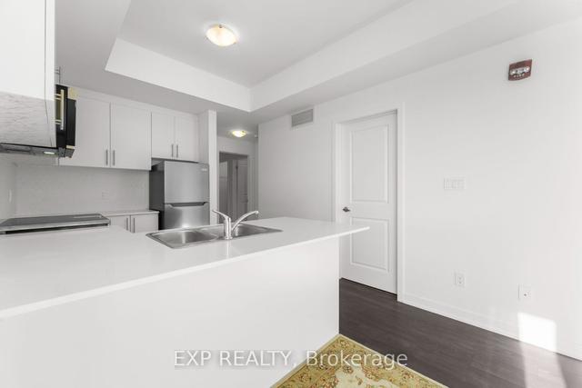 5 - 16 Marquette Ave, Townhouse with 2 bedrooms, 2 bathrooms and 1 parking in Toronto ON | Image 5