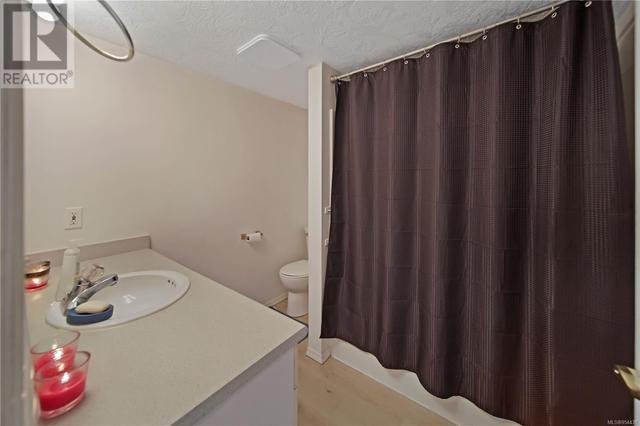 110 - 3855 11th Ave, Condo with 1 bedrooms, 1 bathrooms and 2 parking in Port Alberni BC | Image 10