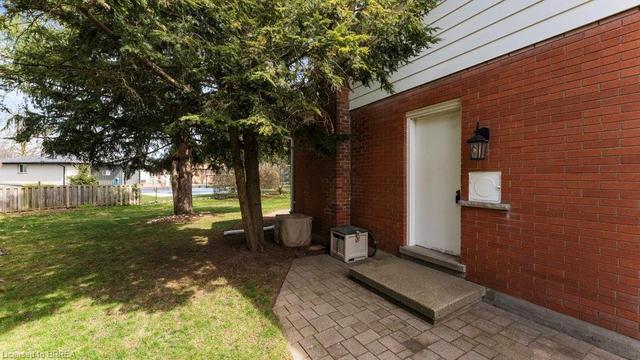 21 Brier Place, House detached with 4 bedrooms, 2 bathrooms and 6 parking in Brantford ON | Image 30