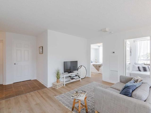 404 - 1369 Bloor St W, Condo with 2 bedrooms, 2 bathrooms and 1 parking in Toronto ON | Image 13
