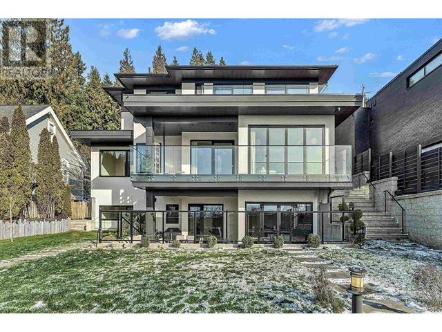 701 Blueridge Avenue, House detached with 6 bedrooms, 7 bathrooms and 4 parking in North Vancouver BC | Image 1