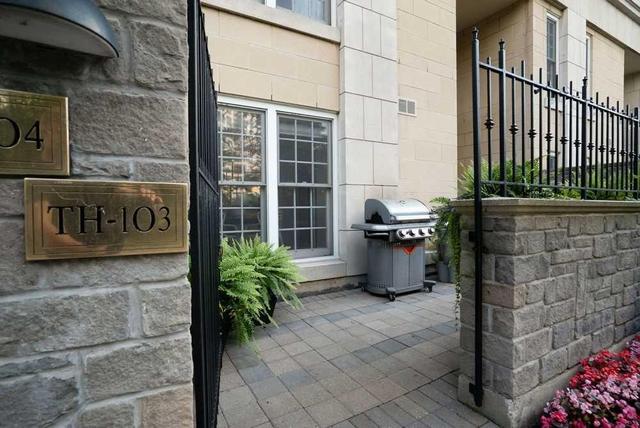 Th103 - 2287 Lake Shore Blvd W, Townhouse with 2 bedrooms, 3 bathrooms and 1 parking in Toronto ON | Image 3