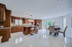 259 Valleymede Dr, House detached with 5 bedrooms, 6 bathrooms and 8 parking in Richmond Hill ON | Image 2