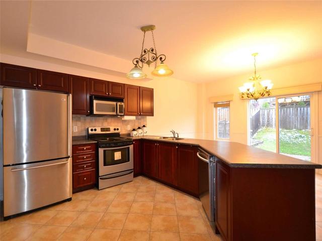 7 Black Ash Tr, House detached with 4 bedrooms, 4 bathrooms and 2 parking in Barrie ON | Image 2