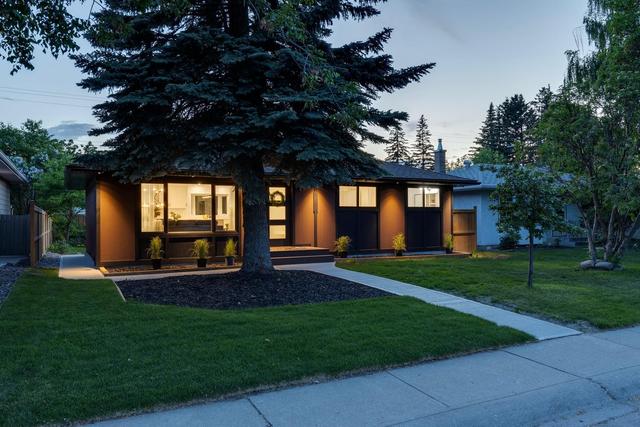 171 Havenhurst Crescent Sw, House detached with 4 bedrooms, 3 bathrooms and 2 parking in Calgary AB | Image 2