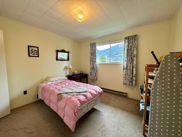 2124 Stanley Street, House detached with 3 bedrooms, 1 bathrooms and 3 parking in Nelson BC | Image 36