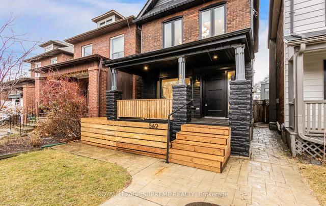 562 Beresford Ave, House detached with 3 bedrooms, 3 bathrooms and 2 parking in Toronto ON | Image 12