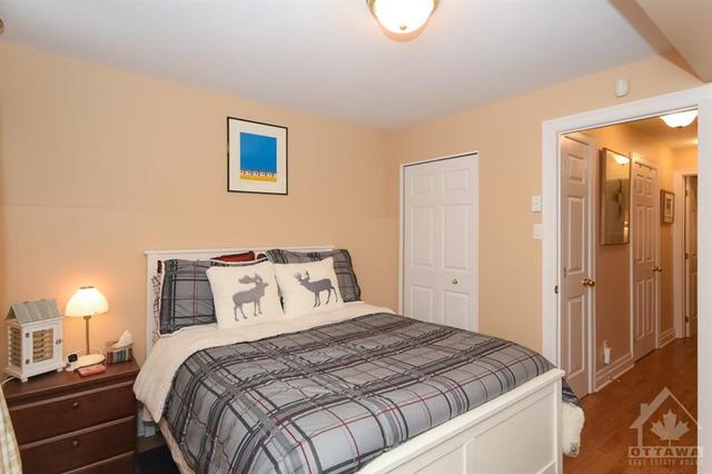 d - 107 Third Avenue, House attached with 2 bedrooms, 1 bathrooms and 1 parking in Ottawa ON | Image 23