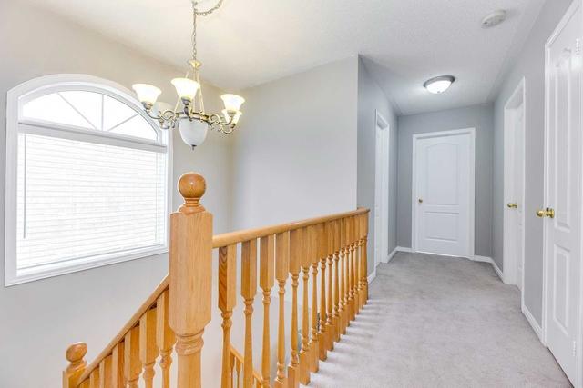 3297 Camberwell Dr, House semidetached with 3 bedrooms, 3 bathrooms and 3 parking in Mississauga ON | Image 14