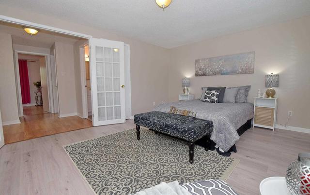 295 Galway Crt, House semidetached with 3 bedrooms, 1 bathrooms and 4 parking in Oshawa ON | Image 14