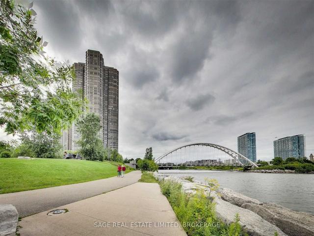 409 - 2045 Lake Shore Blvd W, Condo with 2 bedrooms, 2 bathrooms and 1 parking in Toronto ON | Image 27