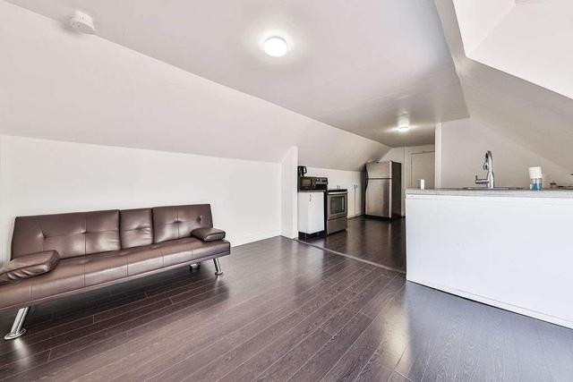 95 Smith Ave, House detached with 5 bedrooms, 4 bathrooms and 0 parking in Hamilton ON | Image 11