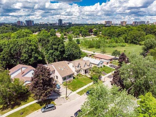 6 Upminster Cres, House detached with 3 bedrooms, 3 bathrooms and 3 parking in Toronto ON | Image 23