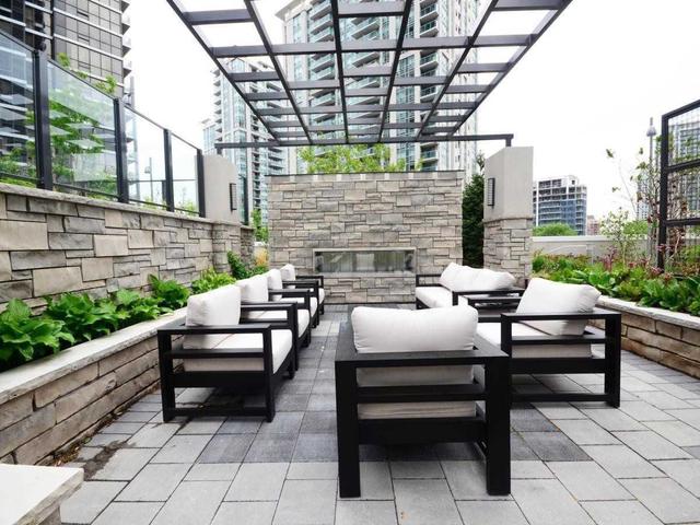 2120 - 5 Sheppard Ave E, Condo with 2 bedrooms, 2 bathrooms and 1 parking in Toronto ON | Image 6