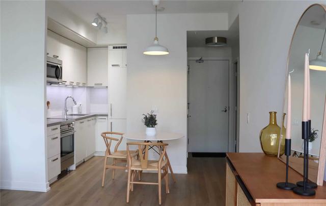 n803 - 455 Front St E, Condo with 2 bedrooms, 2 bathrooms and 1 parking in Toronto ON | Image 11
