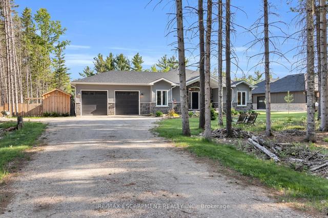 110 Louise Creek Cres, House detached with 3 bedrooms, 2 bathrooms and 8 parking in West Grey ON | Image 12