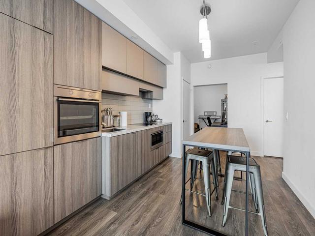 2112 - 8 Eglinton Ave E, Condo with 1 bedrooms, 2 bathrooms and 0 parking in Toronto ON | Image 3