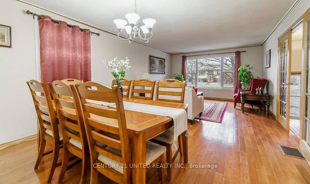 2276 Woodglade Blvd W, House detached with 3 bedrooms, 4 bathrooms and 6 parking in Peterborough ON | Image 2