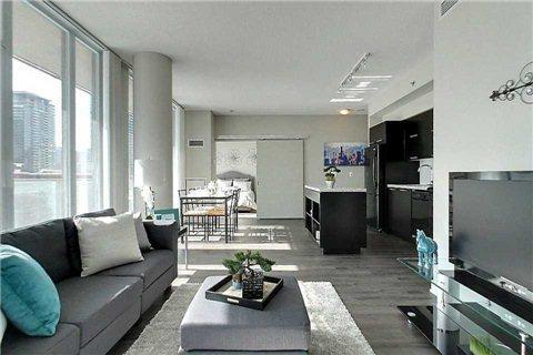 818 - 21 Nelson St, Condo with 2 bedrooms, 2 bathrooms and 1 parking in Toronto ON | Image 12