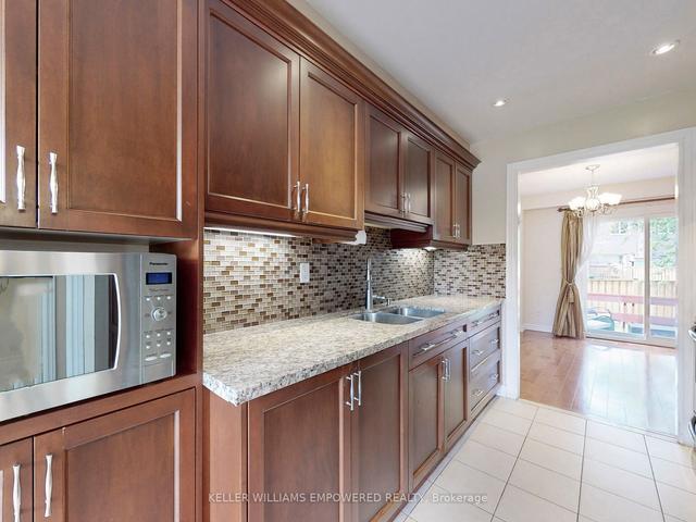 33 Mccool Crt, House semidetached with 3 bedrooms, 4 bathrooms and 3 parking in Toronto ON | Image 27