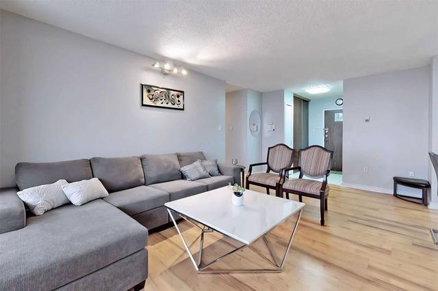1709 - 15 Torrance Rd, Condo with 2 bedrooms, 2 bathrooms and 1 parking in Toronto ON | Image 8