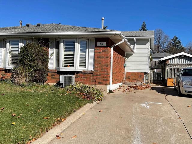 95 Birchview Dr, House semidetached with 3 bedrooms, 2 bathrooms and 5 parking in Hamilton ON | Card Image