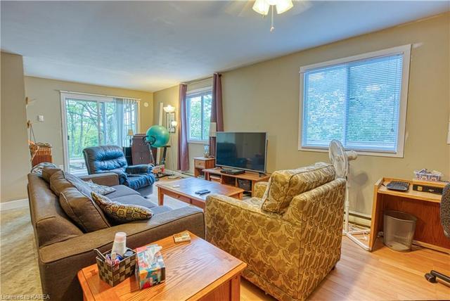 1085 Lakefront Circle, House detached with 3 bedrooms, 1 bathrooms and null parking in Central Frontenac ON | Image 17