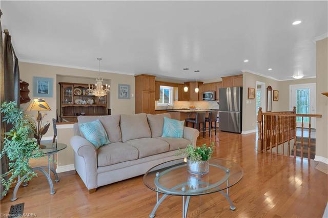 35 Sunrise Court, House detached with 3 bedrooms, 3 bathrooms and 8 parking in Prince Edward County ON | Image 20