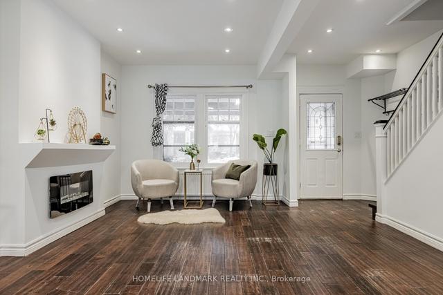 109 Bedford Park Ave, House semidetached with 3 bedrooms, 2 bathrooms and 2 parking in Toronto ON | Image 31