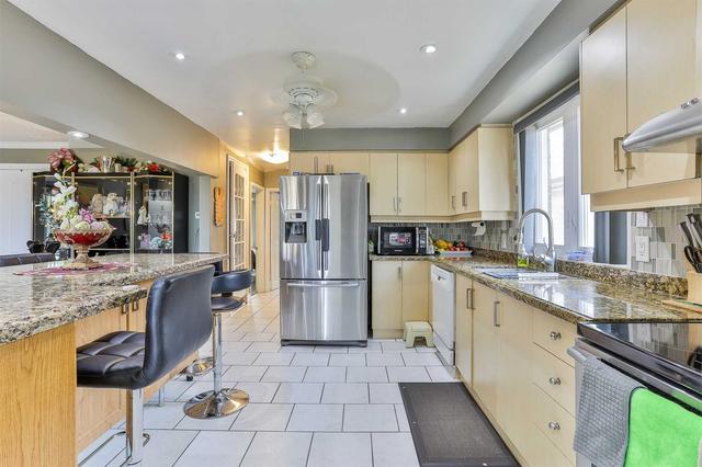 96 Rajah St, House semidetached with 5 bedrooms, 3 bathrooms and 6 parking in Toronto ON | Image 17