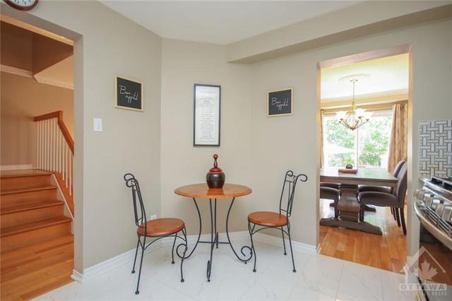6354 Sablewood Place, Townhouse with 3 bedrooms, 3 bathrooms and 3 parking in Ottawa ON | Image 10