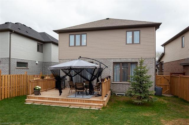 250 Wedgewood Drive, House detached with 4 bedrooms, 3 bathrooms and 4 parking in Woodstock ON | Image 31