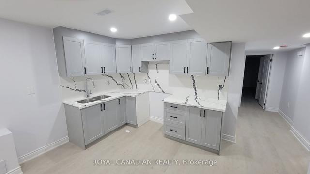 lower - 15 Fordham Rd, House semidetached with 3 bedrooms, 1 bathrooms and 1 parking in Brampton ON | Image 14